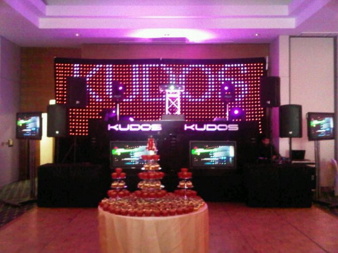 Kudos Lead The Way With Exclusive Black DJ Console