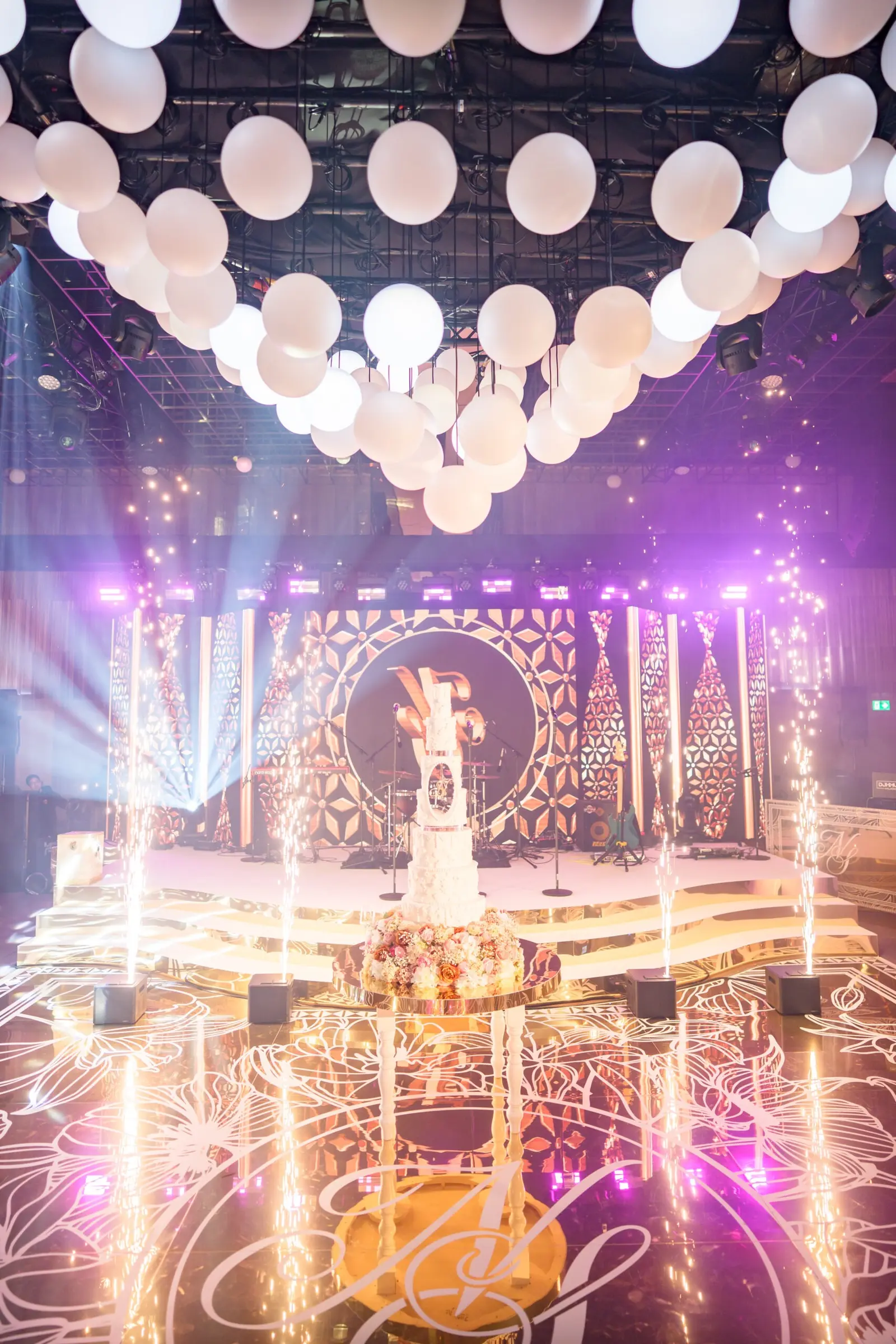 Guests on the dancefloor at a Kudos Music wedding